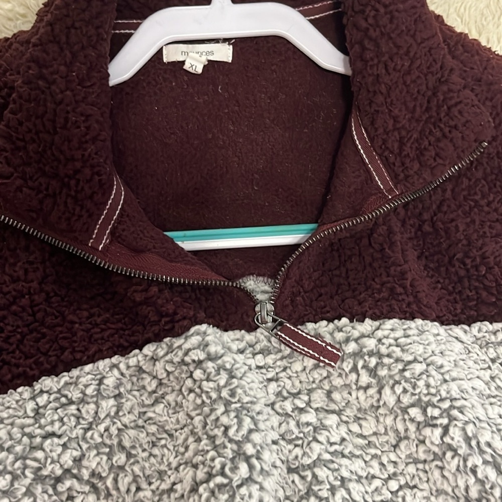 Maurice’s maroon and gray pull over faux Sherpa sweatshirt XL - Picture 6 of 12